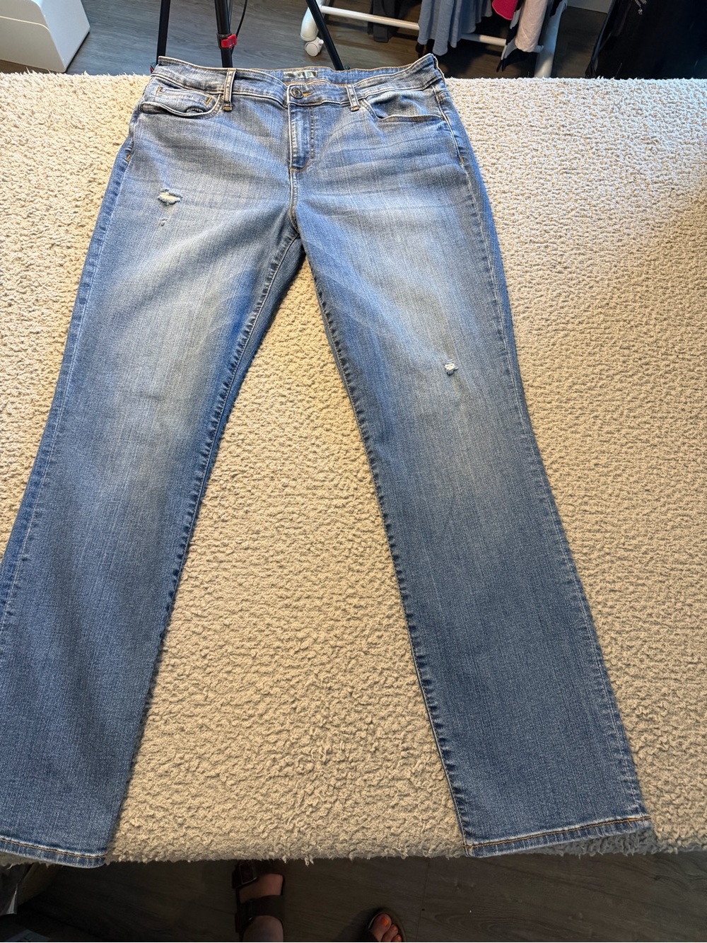 Kut from the Kloth Light Blue Straight Leg Jeans